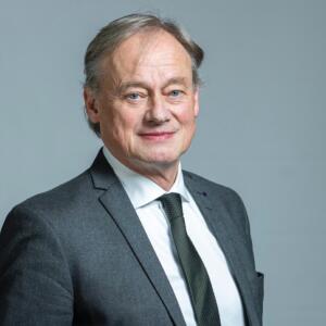 A portrait photo of Hartmut Ihne