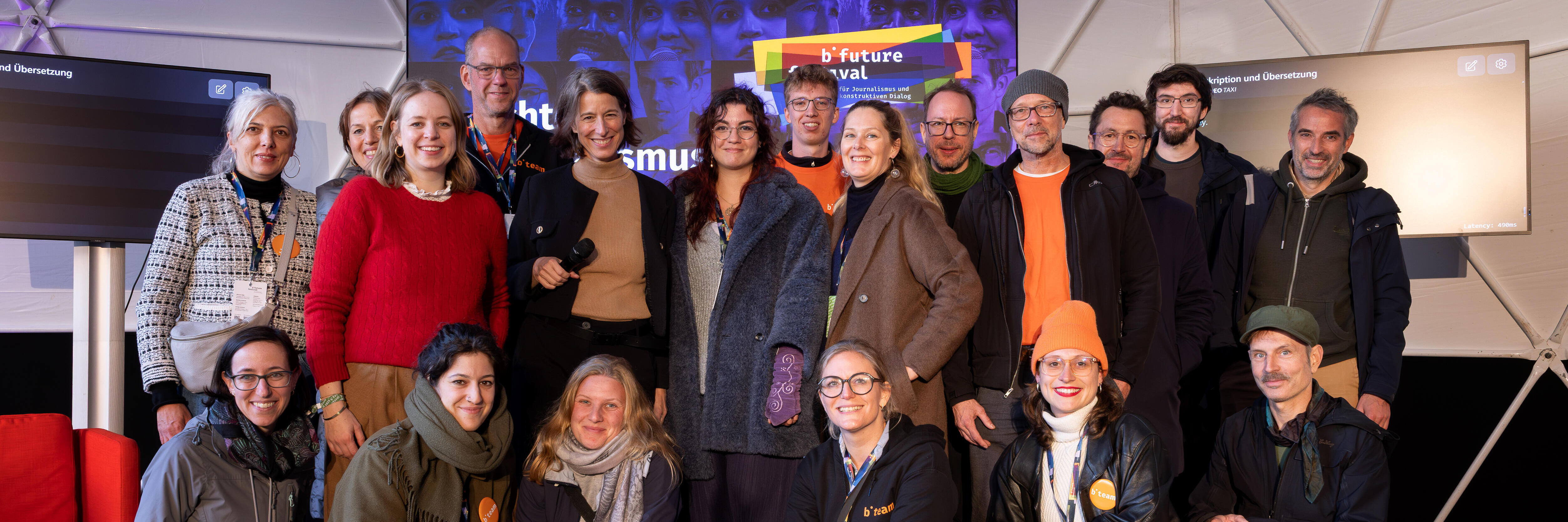 Ein Gruppenfoto des Bonn Institute Team