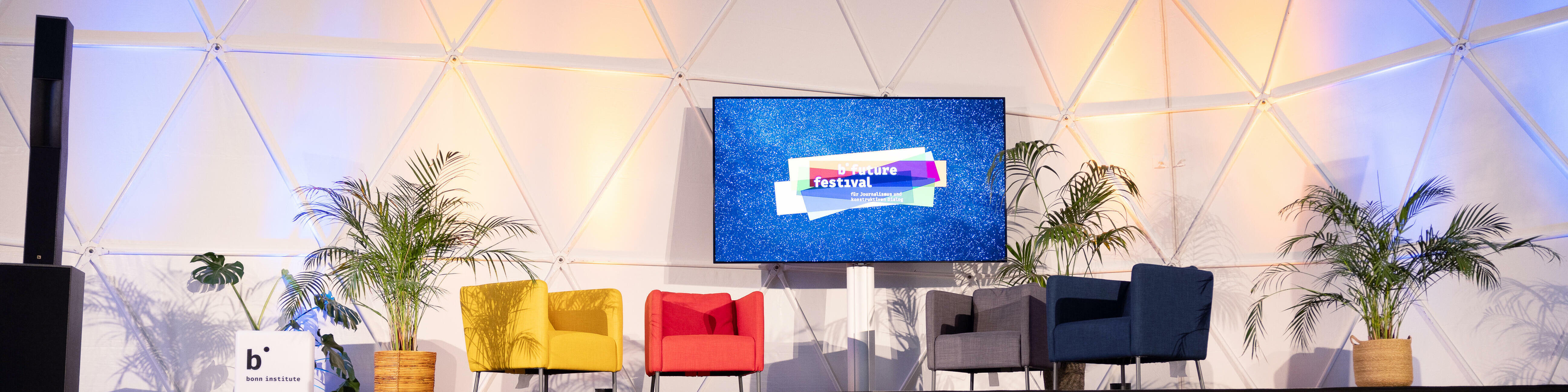 Bühne von "Eine Stunde reden" beim b° future festival 2024